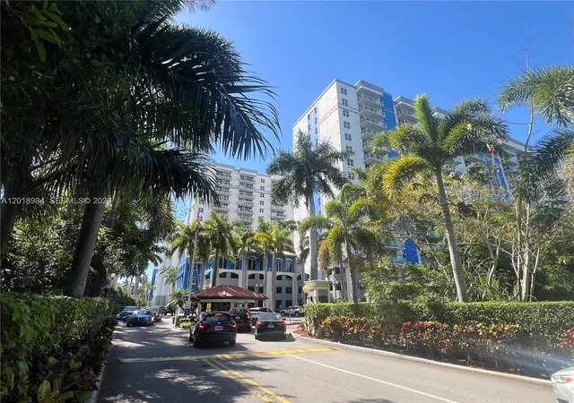 5085-nw-7th-st-711-miami-fl-33126/hzid_d64b02f9