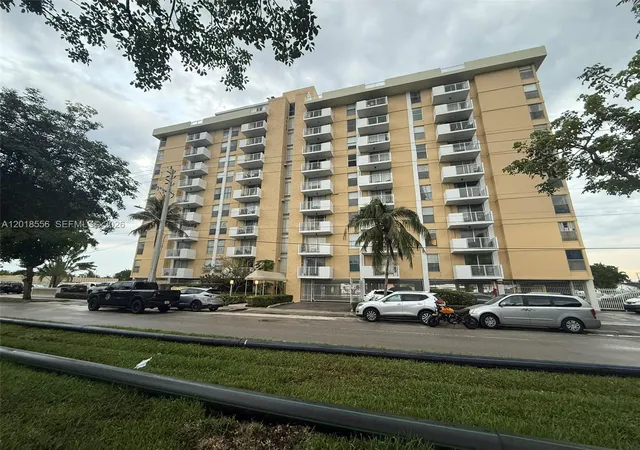 2020-ne-135th-st-503-north-miami-fl-33181/hzid_2363ab4e