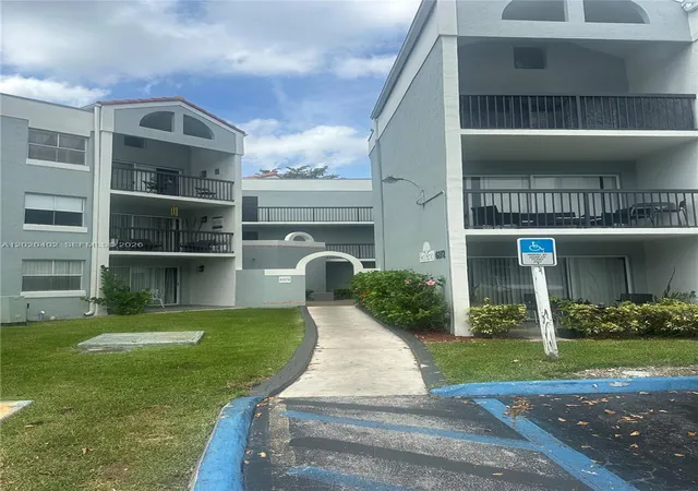 6272-nw-186th-st-212-hialeah-fl-33015/hzid_b3b3266a