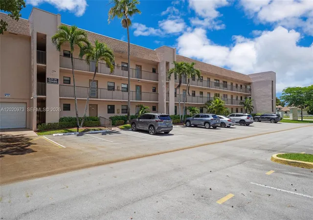 10466-sunrise-lakes-blvd-107-sunrise-fl-33322/hzid_ba123f59