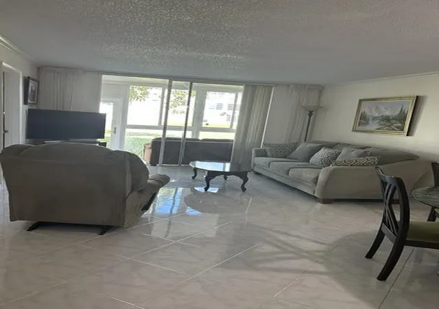 8020-n-sunrise-lakes-dr-w-111-sunrise-fl-33322/hzid_b99fd90b