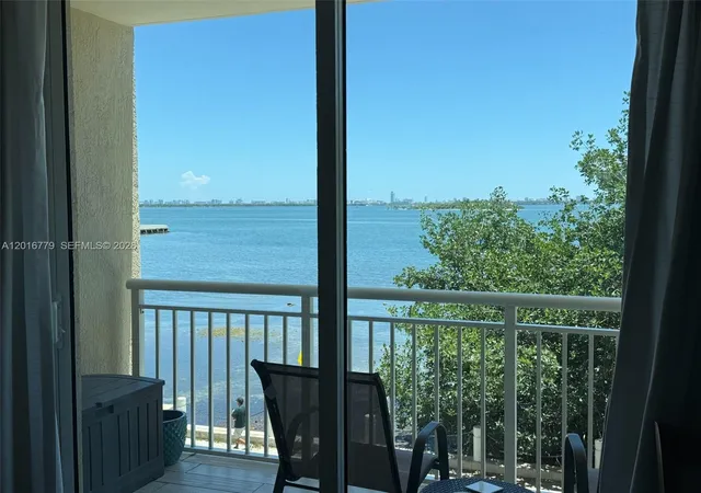 2000-n-bayshore-dr-220-miami-fl-33137/hzid_5f4482eb