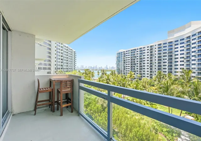 1500-bay-rd-666s-miami-beach-fl-33139/hzid_c7f10d89