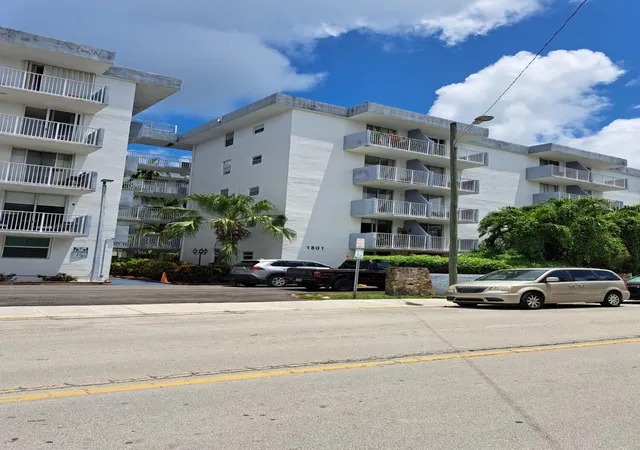 1801-s-treasure-dr-north-bay-village-fl-33141/hzid_41ec1542