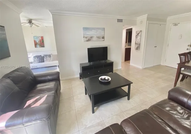 210-172nd-st-226-sunny-isles-beach-fl-33160/hzid_e0c0a0fc