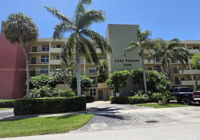 2400-ne-10th-st-104-pompano-beach-fl-33062/hzid_851fafd6