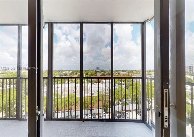 20100-w-country-club-dr-801-aventura-fl-33180/hzid_17b7edb2