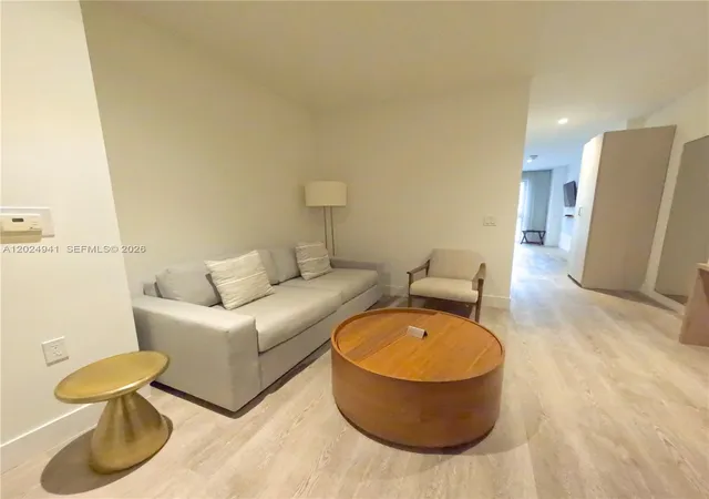 229-sw-9th-st-508-miami-fl-33130/hzid_aecbc258