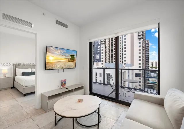 239-sw-9th-st-1202-miami-fl-33130/hzid_d592de89