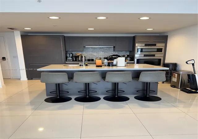 7875-nw-107th-ave-602-doral-fl-33178/hzid_5ea7ac20