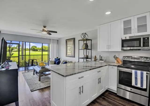401-greensward-ln-102-a-delray-beach-fl-33445/hzid_29368216