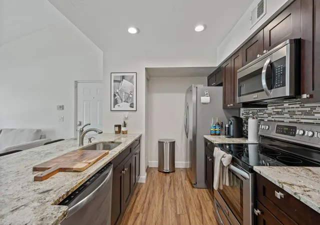 1727-village-blvd-306-west-palm-beach-fl-33409/hzid_4e7ec38d