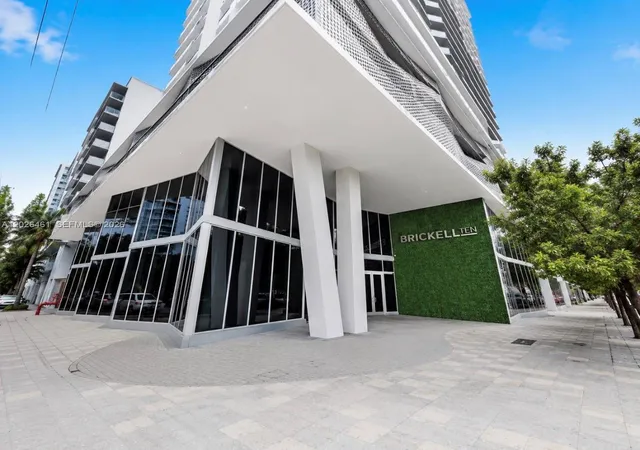1010-sw-2nd-ave-809-miami-fl-33130/hzid_87a0091b