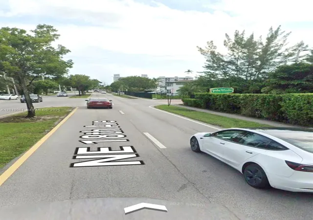 1770-ne-191st-st-8131-miami-fl-33179/hzid_316b36f2