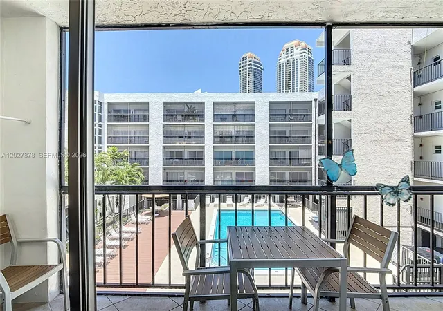 201-178th-dr-315-sunny-isles-beach-fl-33160/hzid_fc4febd2