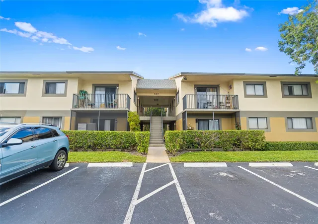 567-trace-cir-deerfield-beach-fl-33441/hzid_0a1f7679