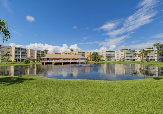 201-se-11th-terrace-102-dania-fl-33004/hzid_1302e54a