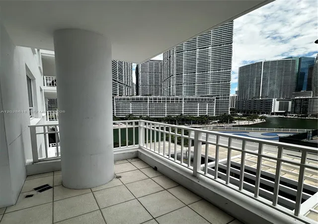 801-brickell-key-blvd-906-miami-fl-33131/hzid_dd28eb31