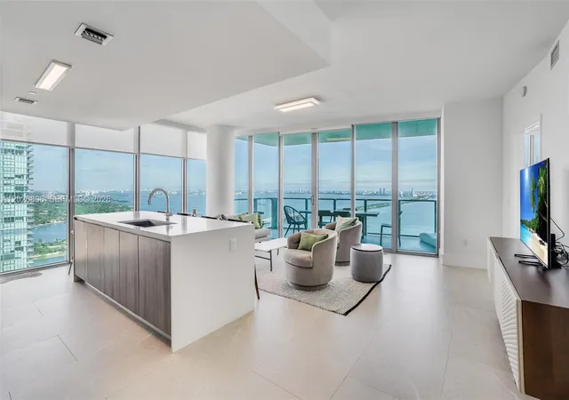 2900-ne-7th-ave-3702-miami-fl-33137/hzid_97f0943f