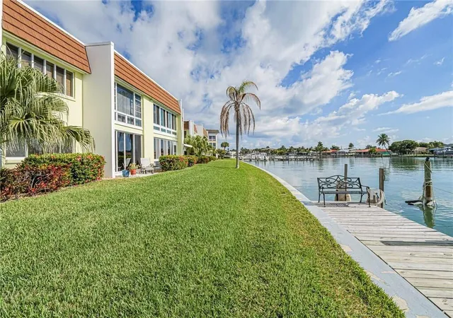 1315-bayshore-dr-204-fort-pierce-fl-34949/hzid_b2ddfa5e