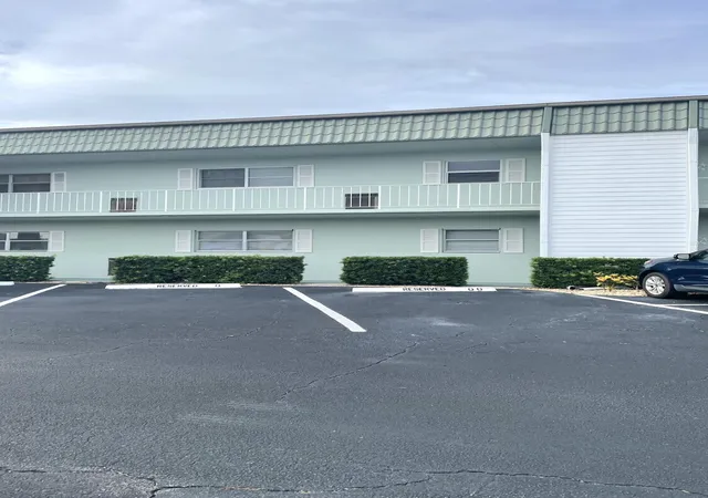 120-wettaw-ln-112-north-palm-beach-fl-33408/hzid_4c57001b