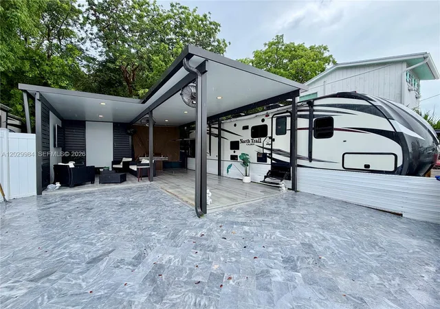 325-calusa-st-122-key-largo-fl-33037/hzid_7851cfed