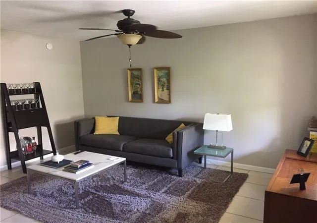 2741-ne-8th-avenue-14-wilton-manors-fl-33334/hzid_e885df7a