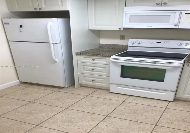 10975-sw-107th-st-302-miami-fl-33176/hzid_e1782c3a