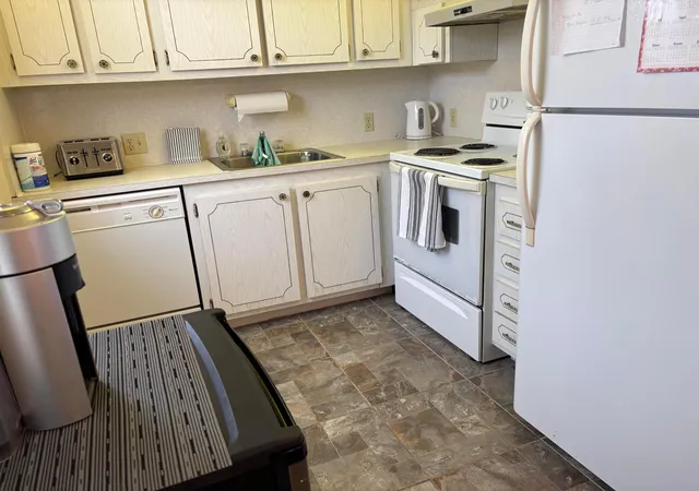 112-preston-wy-112-c-boca-raton-fl-33434/hzid_2eb22803