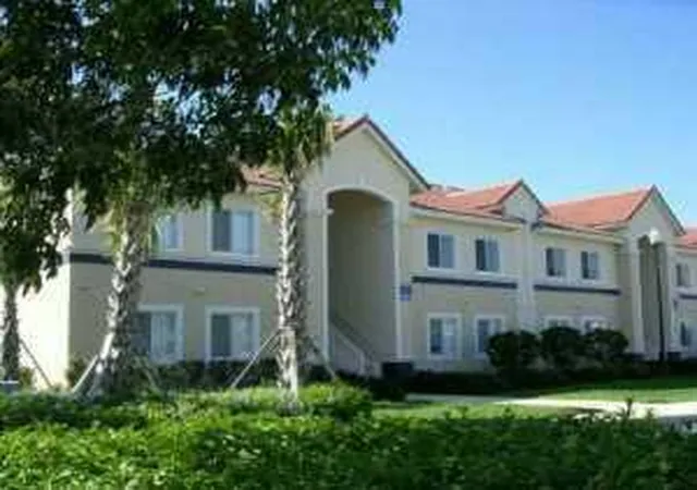 1049-golden-lakes-blvd-122-west-palm-beach-fl-33411/hzid_9d0de253