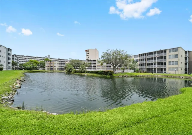 1690-ne-191st-st-3021-miami-fl-33179/hzid_29c7e71e
