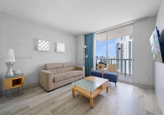 18683-collins-ave-2503-sunny-isles-beach-fl-33160/hzid_0709822e