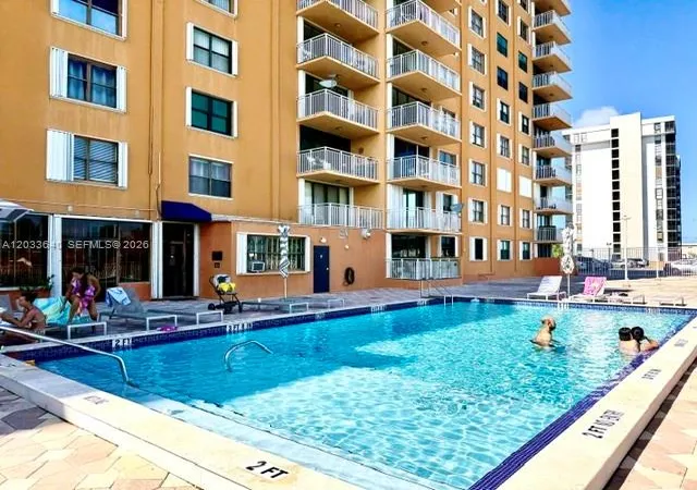 2450-ne-135th-st-704-north-miami-fl-33181/hzid_994efaf0