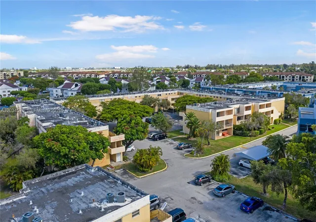 9371-fontainebleau-blvd-i201-miami-fl-33172/hzid_29e72b70