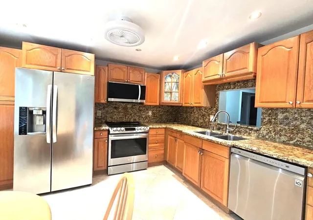 2402-antigua-cir-e3-coconut-creek-fl-33066/hzid_2f3b6f2a