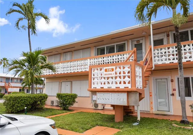 725-sw-11th-ave-12-hallandale-beach-fl-33009/hzid_8eb8068d