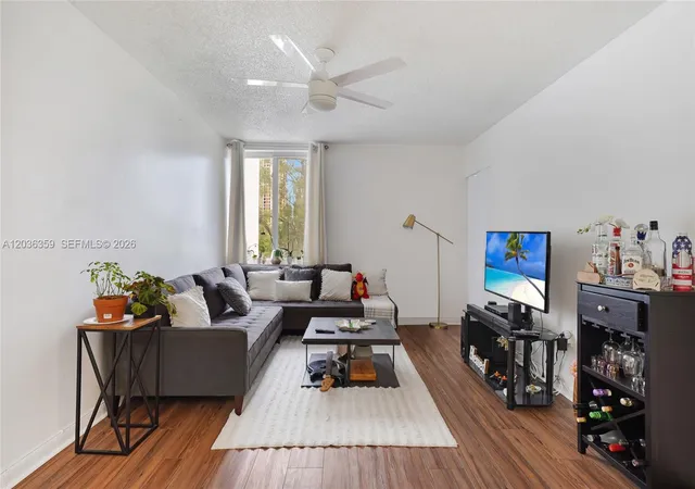 250-180th-dr-407-sunny-isles-beach-fl-33160/hzid_03cb1d5c