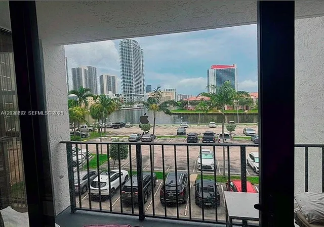 200-leslie-dr-324-hallandale-beach-fl-33009/hzid_3e7b20f5
