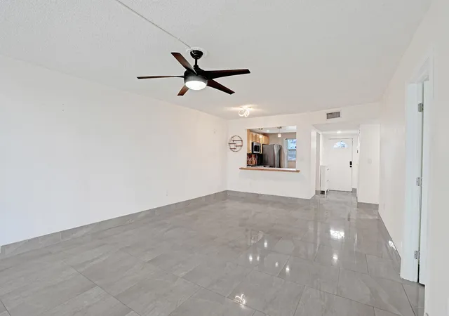 8301-sands-point-blvd-s102-tamarac-fl-33321/hzid_cb1da70a