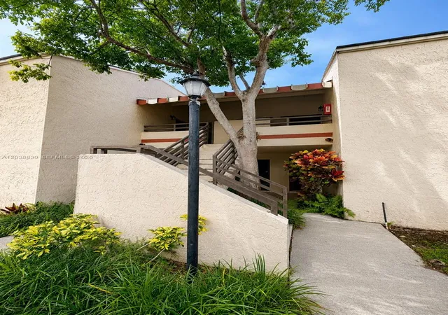 20005 Ne 3Rd Ct