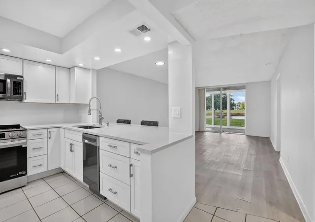 1700-nw-80th-ave-104-margate-fl-33063/hzid_b7d63bbd