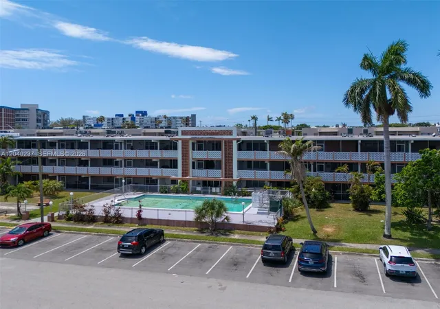 1450-ne-170th-st-115-north-miami-beach-fl-33162/hzid_2d3be4a9