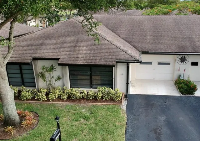 10151-eaglewood-ter-a-boynton-beach-fl-33436/hzid_4ca668fe