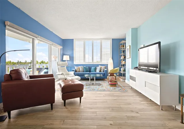 4350-hillcrest-dr-611-611-hollywood-fl-33021/hzid_e74f3910