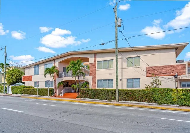 7840-harding-ave-3-miami-beach-fl-33141/hzid_9d6e87d4
