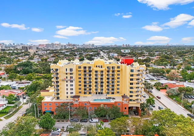 215-sw-42nd-avenue-810-miami-fl-33134/hzid_3a2dfbf0