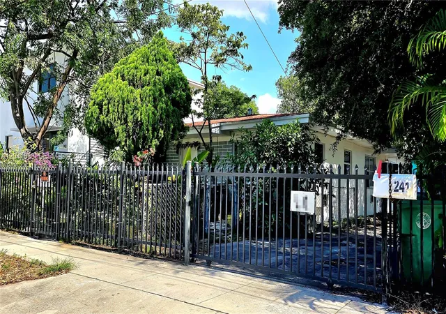 241-nw-32nd-street-miami-fl-33127/hzid_6b1fcc88