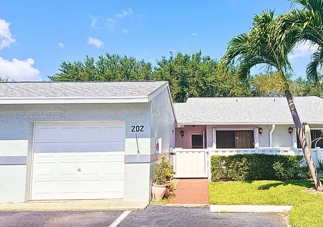 2640-w-gately-dr-202-west-palm-beach-fl-33415/hzid_a6f84623