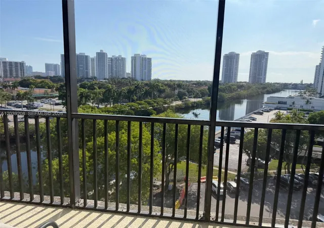 3475-n-country-club-dr-816-aventura-fl-33180/hzid_880367a3