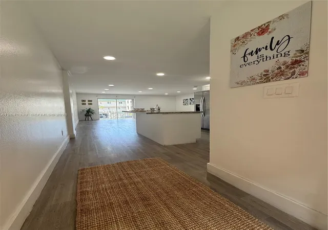 6780-w-2nd-ct-212-hialeah-fl-33012/hzid_6d6d6d6b